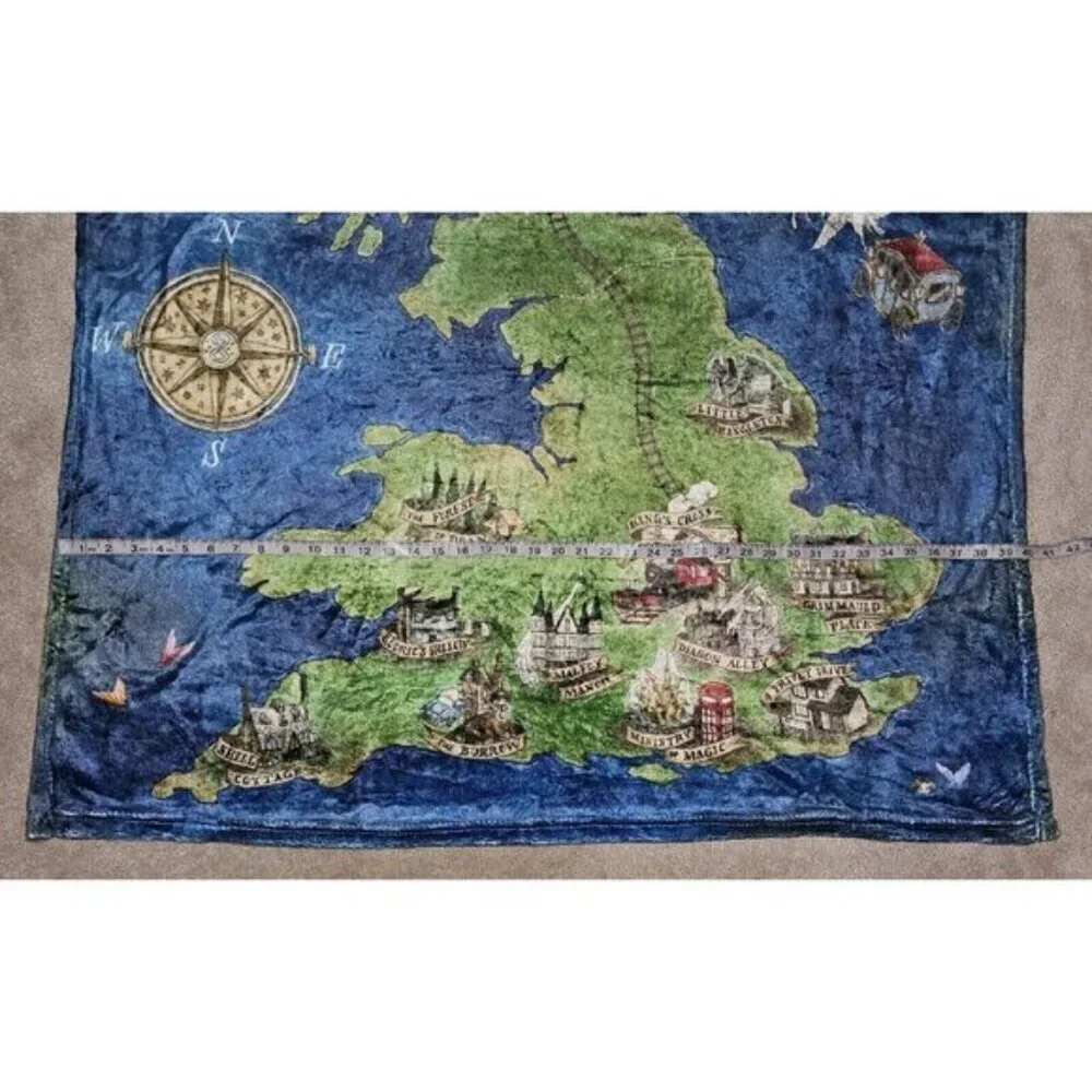 LitJoy Crate Soft Blanket 40x40 Decor Harry Potter Map Hogwarts Kings Cross